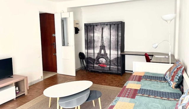 Homerez - Beautiful studio for 2 ppl. at Suresnes