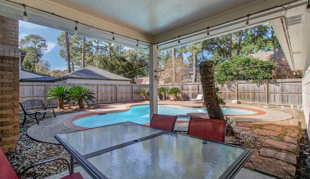 Charming and Delightful 4 BR W/A Pool