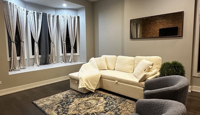 Luxury Condo Chicago - FREE parking