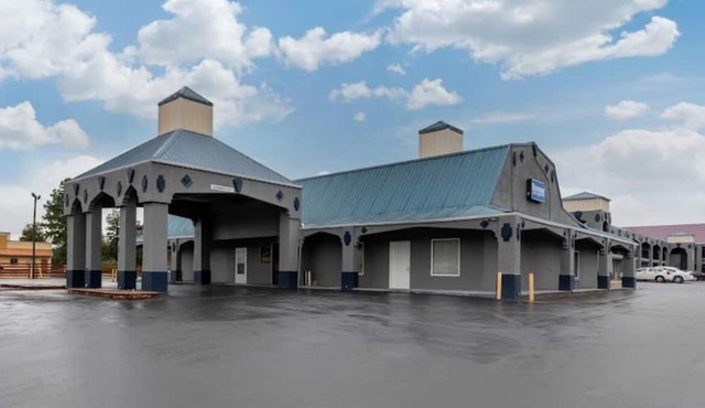 Southern inn