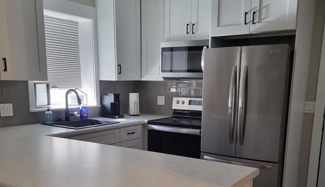 Recently remodeled Apartment central location