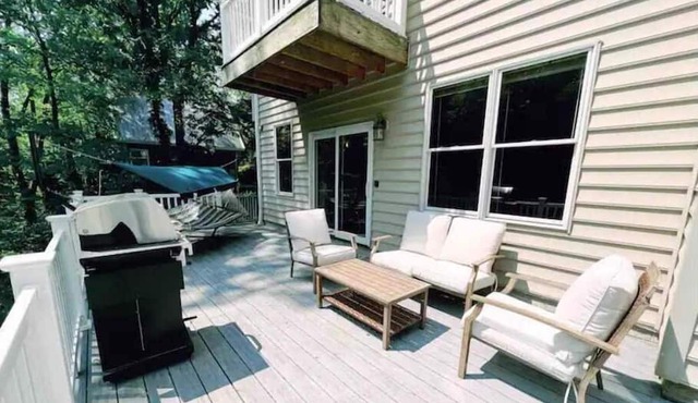 The Bitter End Inn at Buckeye Lake. Millersport, Ohio