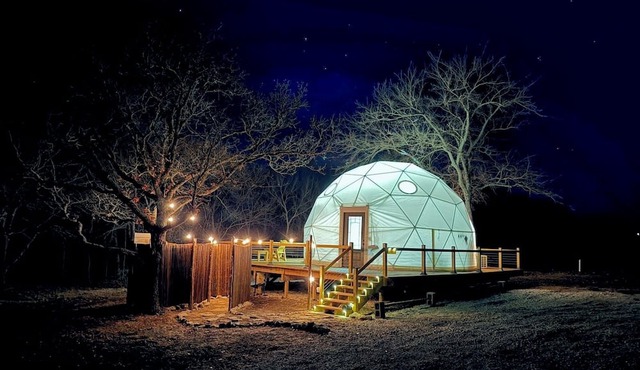 Romantic couples getaway dome 2hrs from DFW/OKC