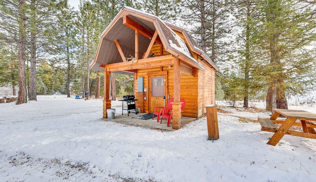 Bunkhouse-Cabin in the Woods of Cascade, ID