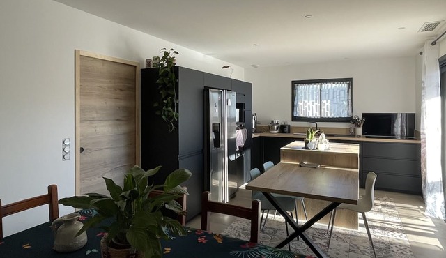 Azuria ,maison Climatisée Avec Jardin et Terrasse Couverte 6-8 Personnes