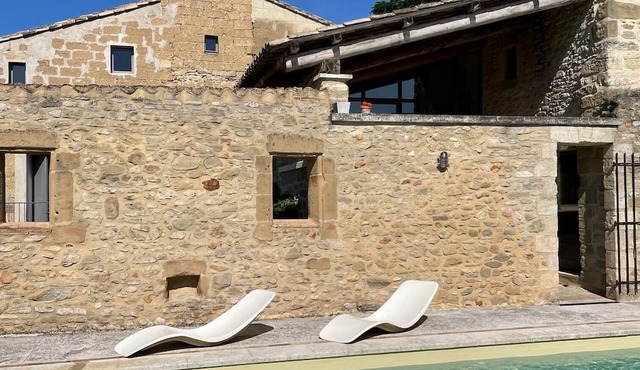 Grand Mas D'artistes Climatisé Avec Piscine et Parc, un Lieu de Rêve à Uzès !