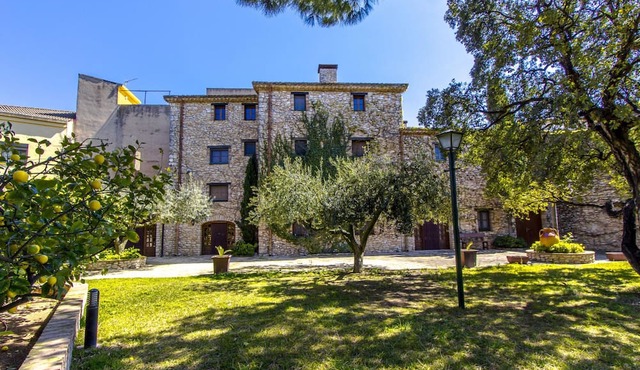 Timeless Elegance near Barcelona, 14 min to beach