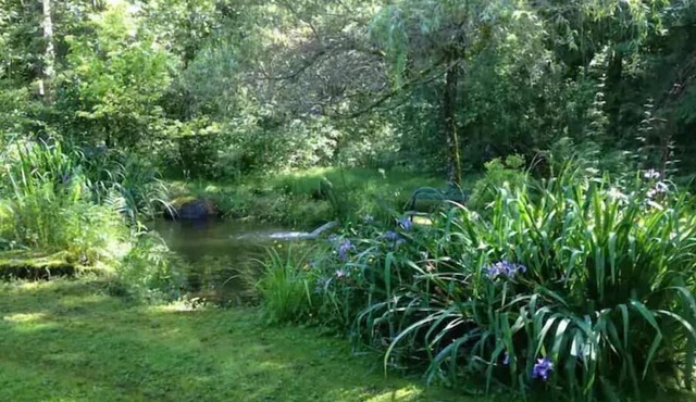 Private Pond Cottage at Fragrance Falls