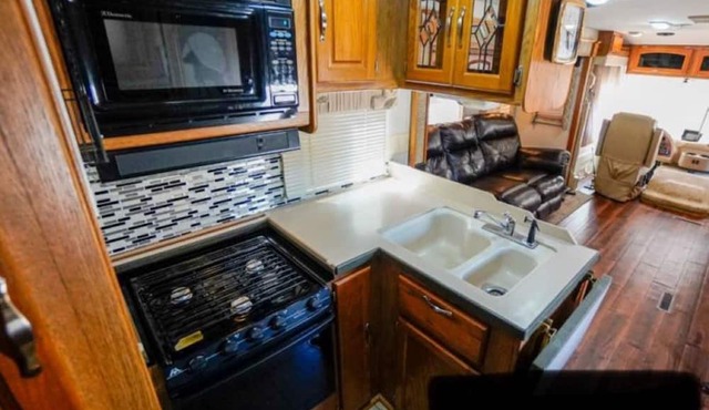 Peaceful pet friendly getaway near Shawnee National Forest / Garden of the Gods.