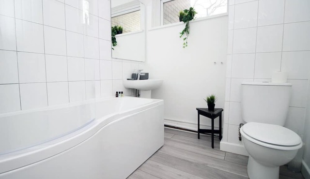 Cogan Court FREE parking