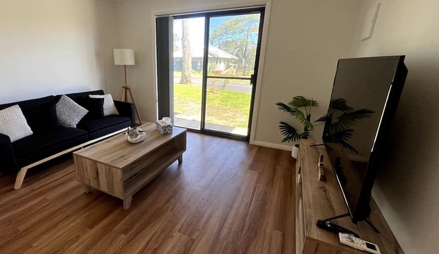 Bayside on Tasman - Great Location!