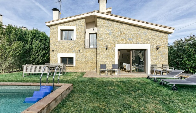 Lovely Villa with Private Pool in the Best Area of Empordà