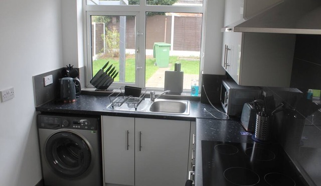 Perfect for Contractors, Nurses/Doctors and families for short stay leisure.