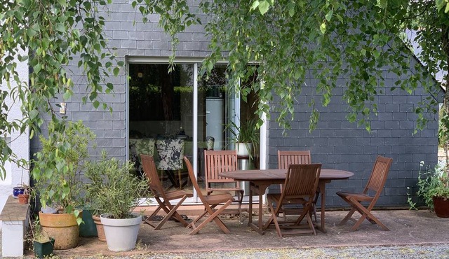 House between Land and Sea