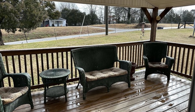 Country View Escapes located in Piggott Arkansas 72454 Cozy, relaxing atmosphere