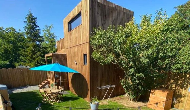 Homerez - House for 4 ppl. with jacuzzi, garden, terrace and balcony at Plassay