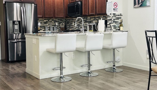 Modern/Cozy 2-bedroom Townhouse in Prime Location North Field Stapleton