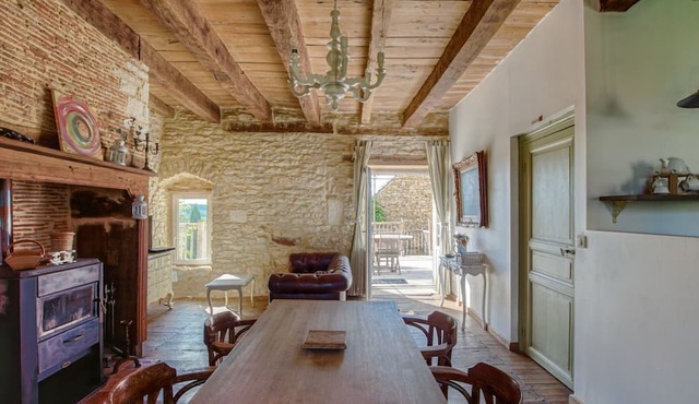 Comfortable holiday home with heated pool