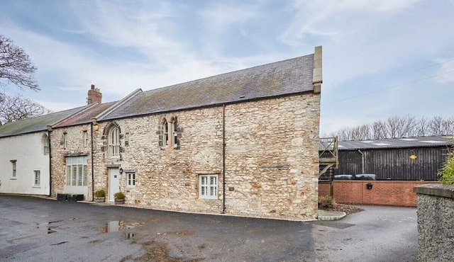 Host & Stay | The Hayloft