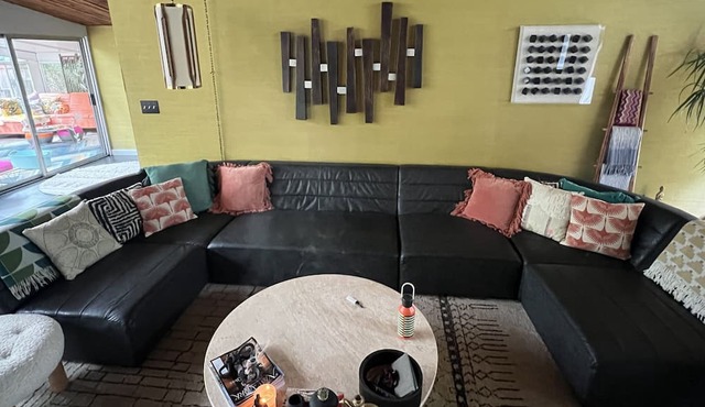 Open Floor plan 1960's Mid Century Glass Home. On a quiet residential hillside