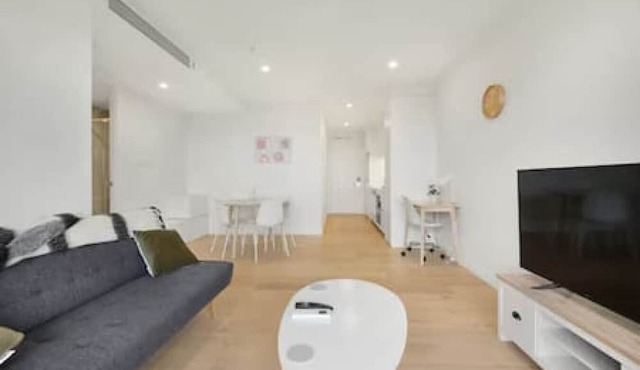 City to Bay Views and Racecourse