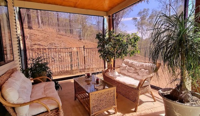 Possum Bush Retreat, Life off the grid, farm stay.