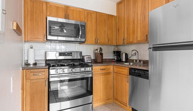 Premium Barcroft 1BR w/Laundry, walk to Parks & Buses, by Blueground