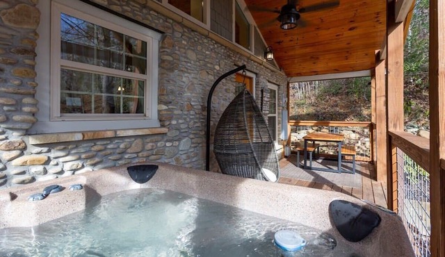 2MilesToNationalPark/15Min2Gatlinburg/FirePit