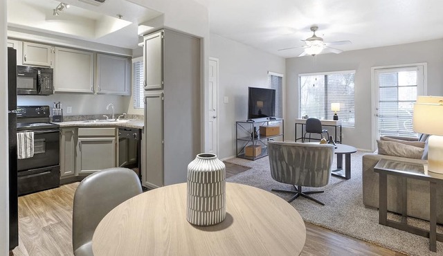 Modern Apartment in Prime Location (ID1402X113)