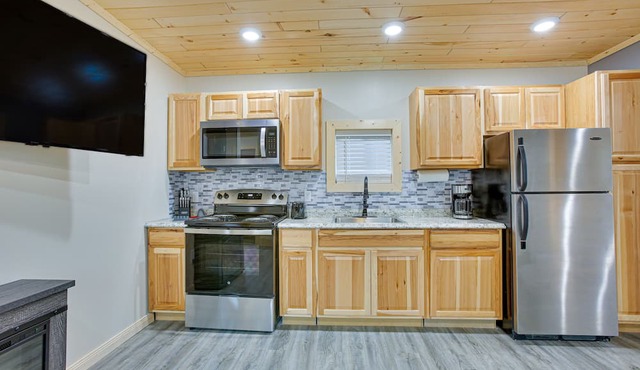Michigan Retreat w/ Fire Pit & Grill, Near Lakes!