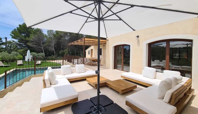 Luxury House in Luberon Heated swimming pool