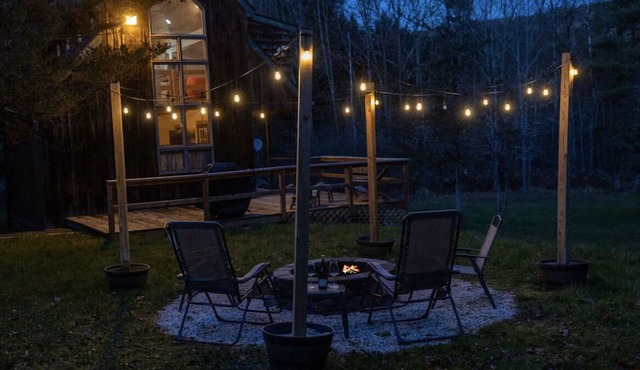 Hunter- Windham Ski Loft 5 mins to Windham Mountain, 15 mins to Hunter Mountain.