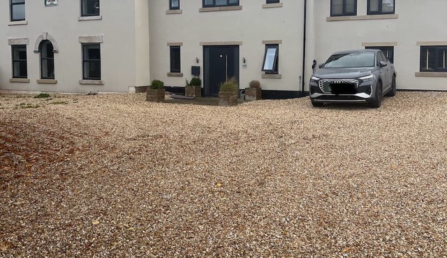 BEAUTIFUL MODERN 5 BEDROOM SPACIOUS FARM HOUSE