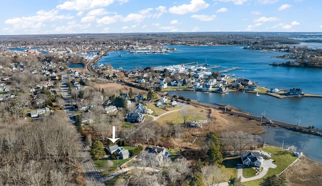 W Henderson House Waterview Escape