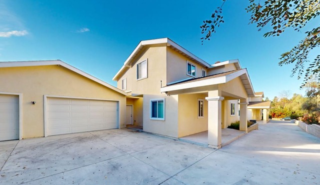 Recently built nautical-themed home full of color with central AC & open layout