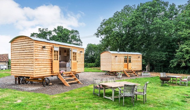 APPLE, pet friendly, character holiday cottage in Sherborne