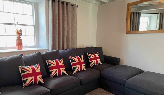 The North Wales Gathering - Hot Tub & Sleeps Up To 16