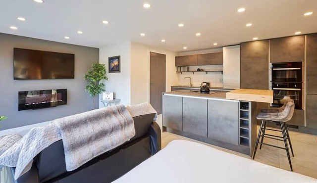 Host & Stay | Pâl Lodge