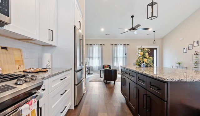 New & Cozy Modern Retreat