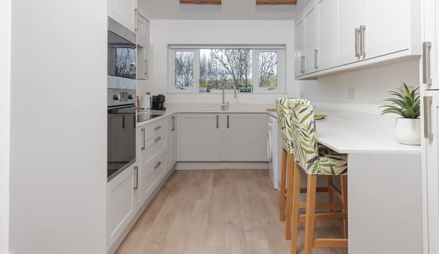 82 Van Road, Caerphilly 3 Bed