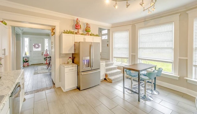 Tesla Charger!! Remodeled 5 bed! Sleeps 12.