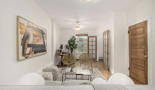 Modern furnished apartment ideally for traveling nurses. Stay in style