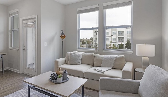 Modern Apartment in Prime Location (ID1326X971)