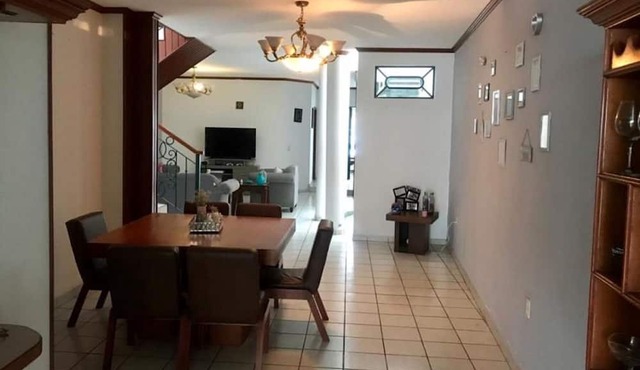 Hermosa Casa Para Hospedaje en el Centro de La Barca
