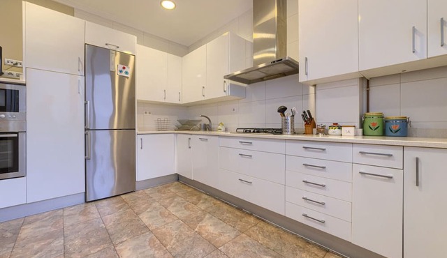 Charm and Comfort Calle Epalza -Your Family Bilbao