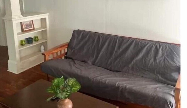 3/1 Historic Charmer in Murray Hill with Laundry