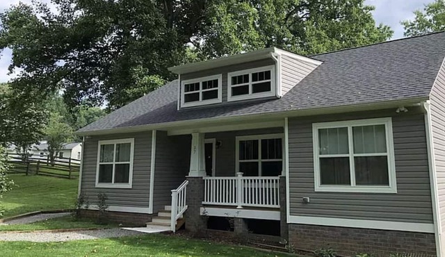 Cozy Home in quiet neighborhood. Dog friendly, with fenced backyard.