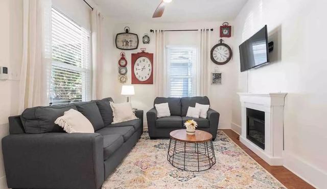 Newly Renovated-In Historic West End-Sleeps 8