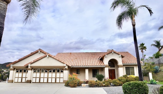 California is Calling! Gorgeous 3 Bed 2 Bath Alpine House plus Pool & Spa