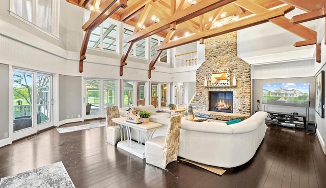 Luxury Farmhouse w/ Indoor Pool, 30 min from Washington, DC